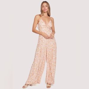 LOST + WANDER COASTAL DAISIES Peach Floral JUMPSUIT SZ L NWT Boho Vacation Vneck